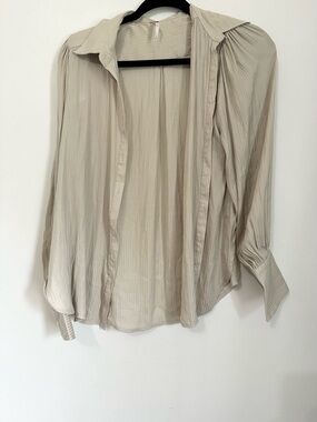 Free People size XS blouse tan business casual button down collared